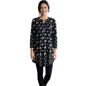 REBORN Print Pleated Front Tunic Top – Black & Grey – Size L